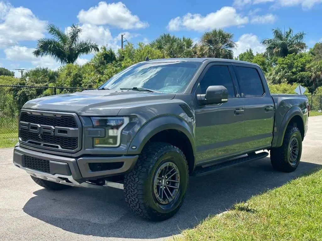 Used 2020 Ford F150 Raptor w/ Equipment Group 802A Luxury AWD/4WD image 2