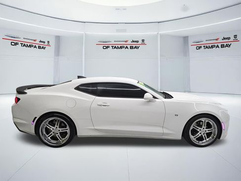 Used 2023 Chevrolet Camaro LT RWD image 8