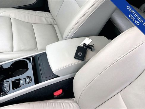 Used 2023 Volvo XC40 B5 Plus w/ Protection Package Premier image 13