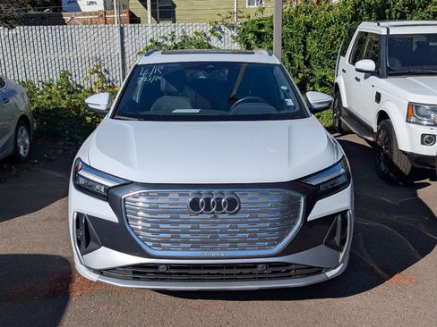 Used 2024 Audi Q4 e-tron Premium w/ Convenience Package AWD/4WD image 12