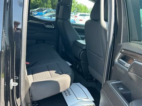 Used 2023 Chevrolet Silverado 1500 LT AWD/4WD image 38