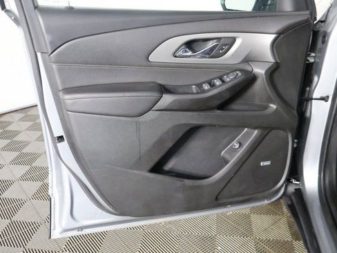Used 2023 Chevrolet Traverse LT w/ LT Premium Package image 28