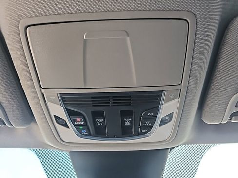 Used 2022 Acura MDX FWD w/ Technology Package image 29