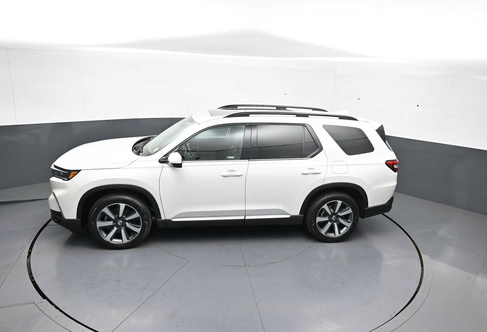 Certified 2023 Honda Pilot Elite image 43