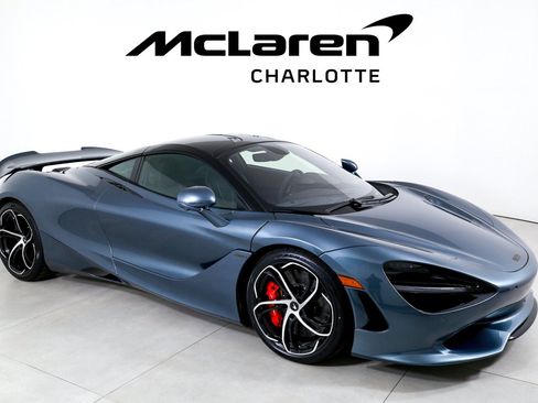 Used 2025 McLaren 750S RWD image 2