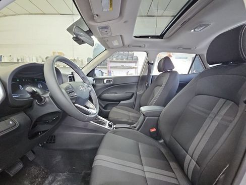 Used 2026 Hyundai Venue SEL FWD image 22