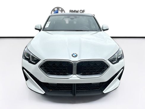 New 2026 BMW X2 xDrive28i w/ Convenience Package image 2