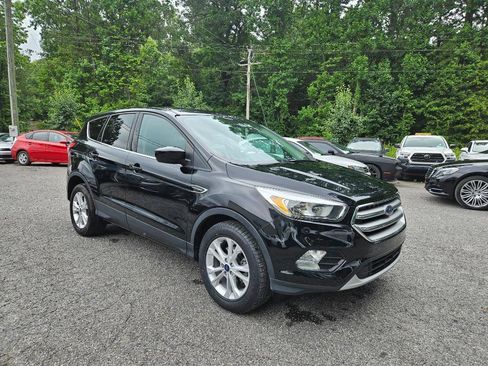 Used 2017 Ford Escape SE image 13