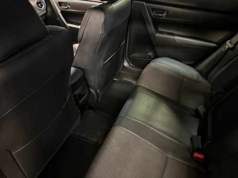 Used 2019 Toyota Corolla SE w/ Carpet Mat Package (TMS) FWD image 11