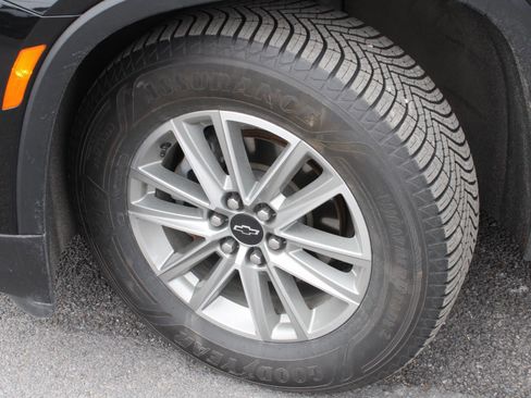 Used 2023 Chevrolet Traverse LT image 19