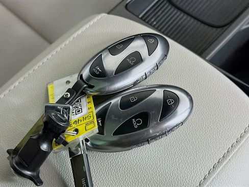 Used 2025 Hyundai Tucson Limited FWD image 22
