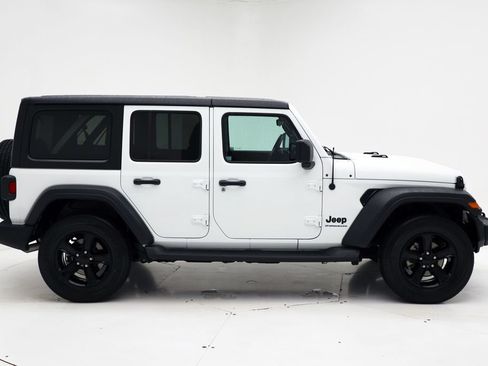 Used 2023 Jeep Wrangler Unlimited Sport AWD/4WD image 3