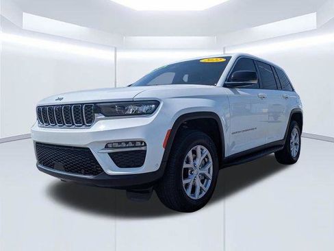 Used 2022 Jeep Grand Cherokee Limited w/ Luxury Tech Group II RWD image 9
