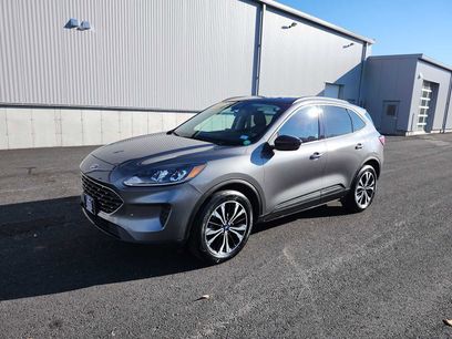 Used 2021 Ford Escape SE w/ SE Sport Appearance Package