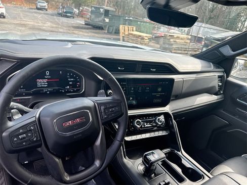 Used 2024 GMC Sierra 1500 AT4X image 30