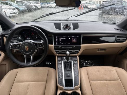 Used 2021 Porsche Macan AWD/4WD image 23