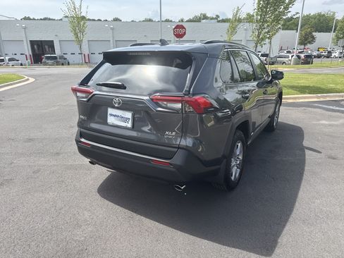 Used 2025 Toyota RAV4 XLE w/ Convenience Package AWD/4WD image 10