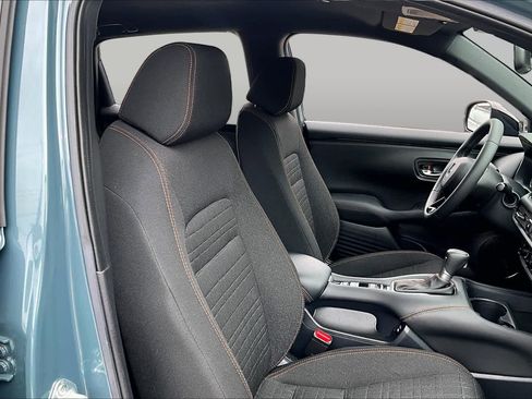 Used 2025 Honda HR-V Sport image 9