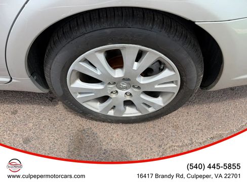 Used 2010 Toyota Avalon XLS FWD image 27
