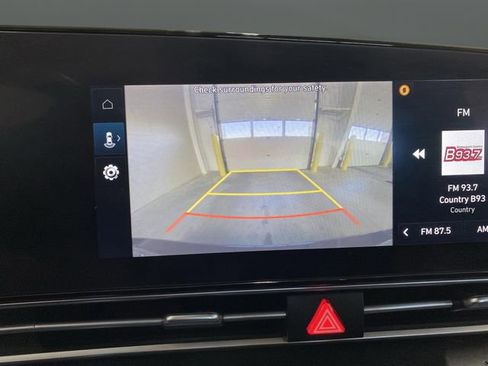 Used 2023 Hyundai Elantra SEL w/ Convenience Package image 10