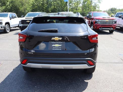 New 2026 Chevrolet Trax LT w/ Sunroof Package FWD image 27