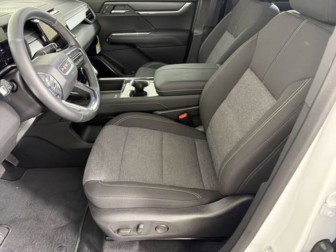 New 2025 GMC Acadia Elevation image 7