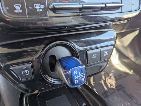 Used 2022 Toyota Prius XLE image 29
