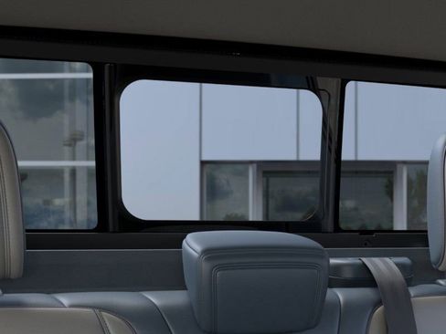 New 2025 Ford Maverick Lariat w/ 4K Tow Package image 25