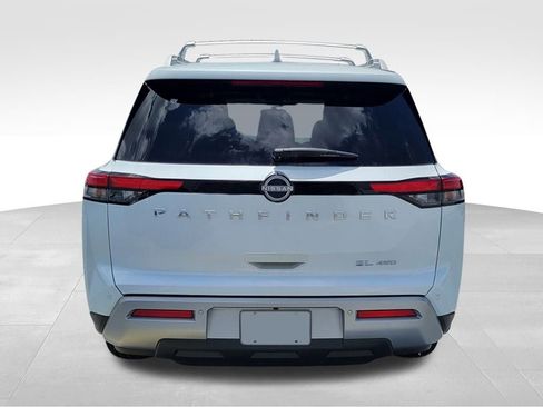 New 2025 Nissan Pathfinder SL image 4