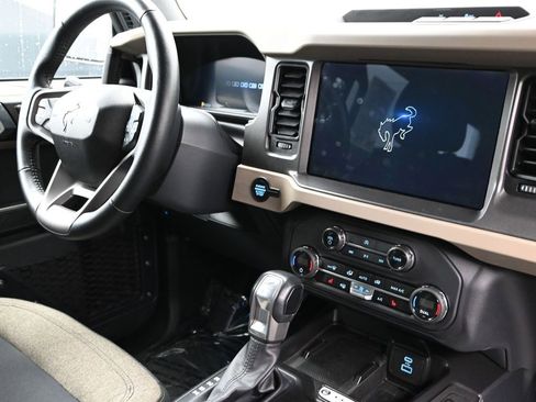 Used 2025 Ford Bronco Big Bend image 10