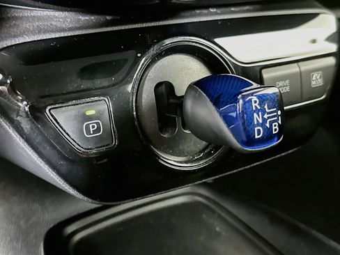 Used 2021 Toyota Prius LE w/ Carpet Mat Package (TMS) AWD/4WD image 25