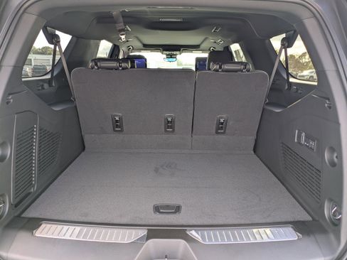 New 2026 Chevrolet Suburban Premier image 15