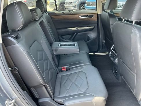 Certified 2025 Volkswagen Atlas SE FWD image 20