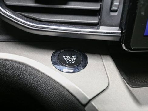 Used 2023 Ford Explorer XLT w/ Equipment Group 202A image 28