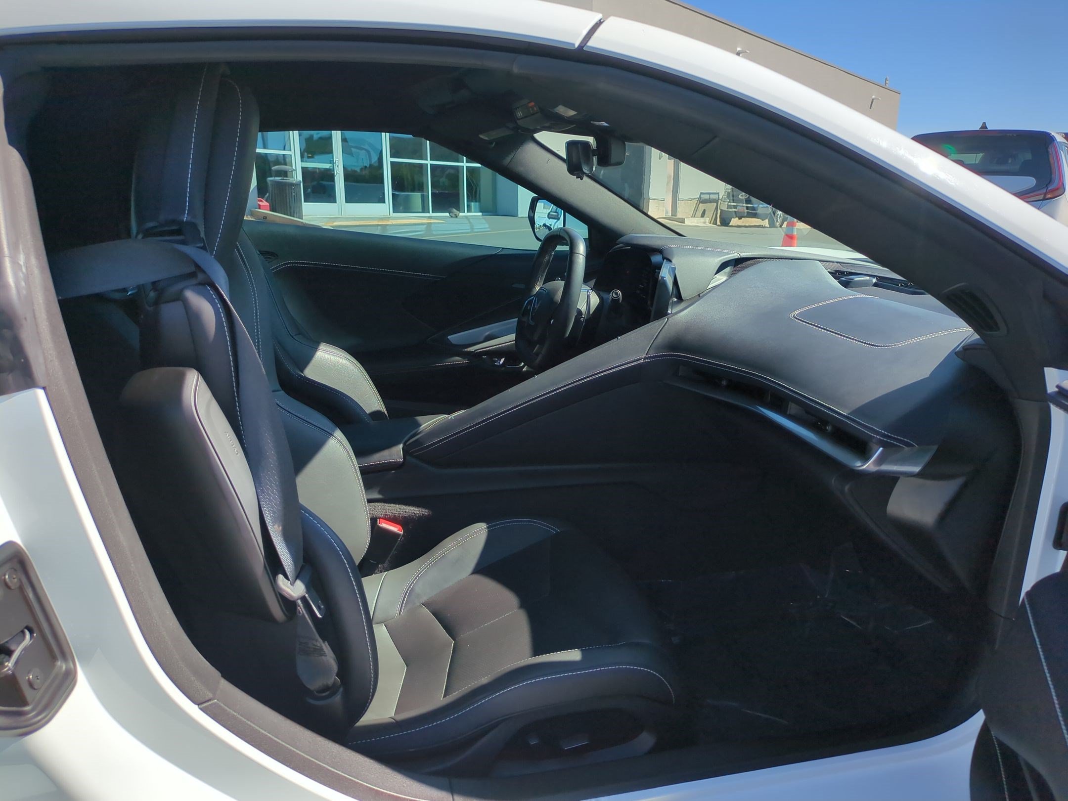 Used 2024 Chevrolet Corvette Stingray Coupe w/ 1LT RWD image 29