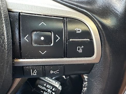 Used 2021 Lexus RX 350L Premium w/ Premium Package image 21