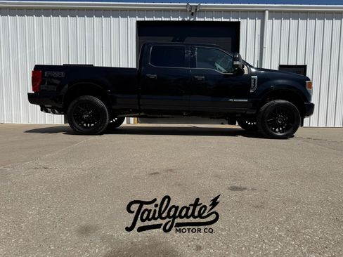 Used 2022 Ford F250 XLT w/ Black Appearance Package AWD/4WD image 1