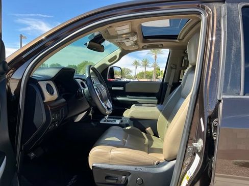 Used 2018 Toyota Tundra Limited w/ Limited Premium Package AWD/4WD image 13