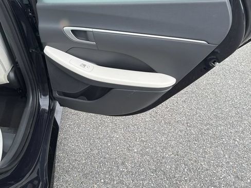 Used 2025 Hyundai Sonata SEL FWD image 16