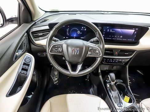 Used 2025 Buick Encore GX Avenir w/ Avenir Technology Package image 2
