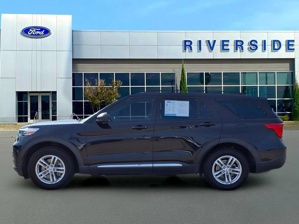 Used 2023 Ford Explorer XLT w/ Equipment Group 202A RWD image 4