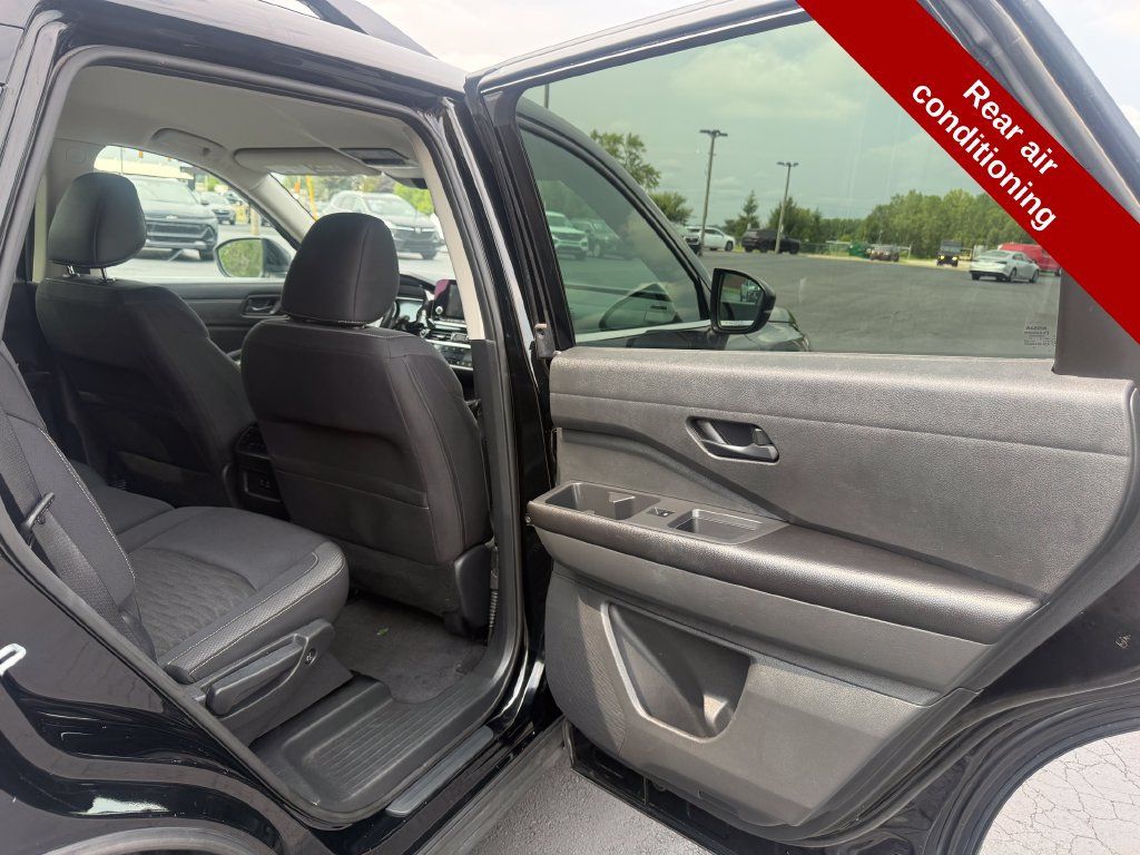 Used 2023 Nissan Pathfinder SV w/ Cargo Package AWD/4WD image 34