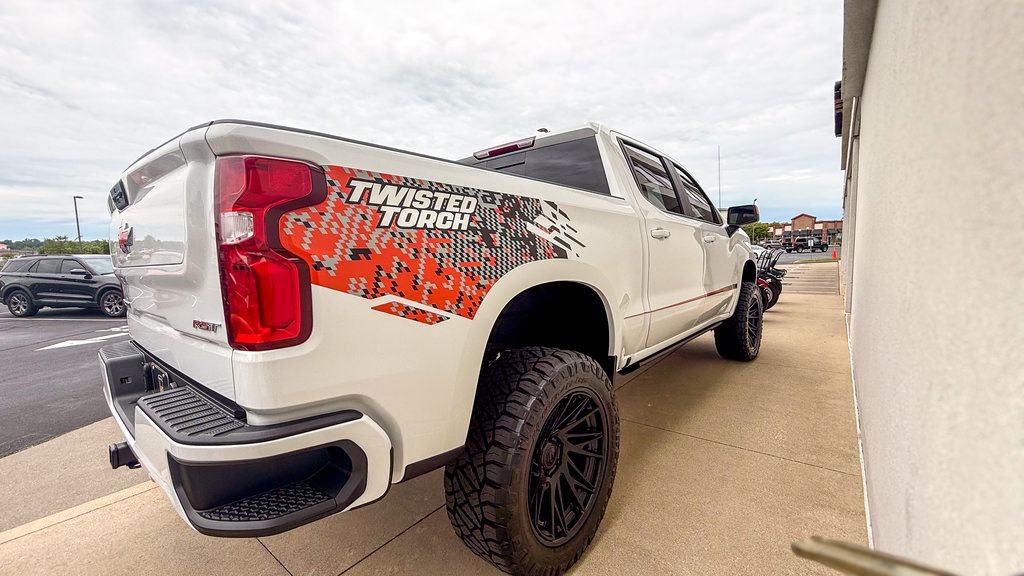 New 2026 Chevrolet Silverado 1500 RST AWD/4WD image 11