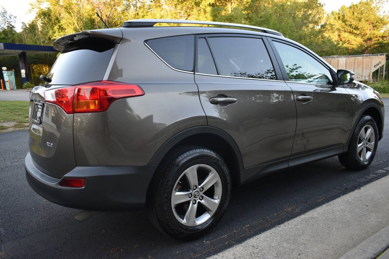 Used 2015 Toyota RAV4 XLE FWD image 3