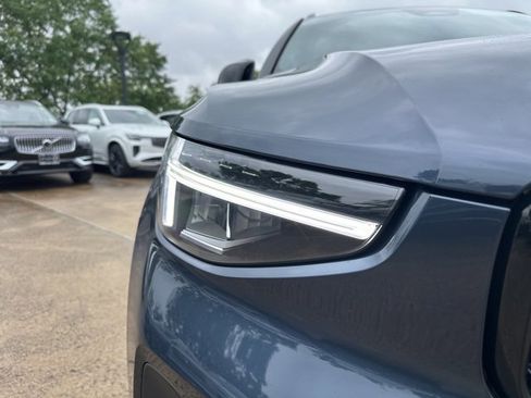 New 2026 Volvo XC40 B5 Core w/ Climate Package image 11