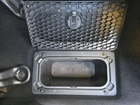 Used 2018 RAM 1500 Laramie RWD image 38
