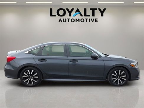 Used 2022 Honda Civic EX image 6