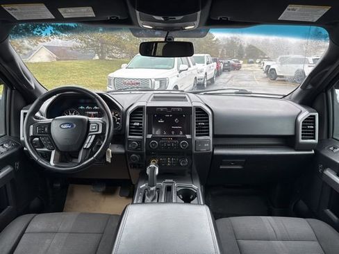 Used 2017 Ford F150 XLT w/ Equipment Group 302A Luxury image 24