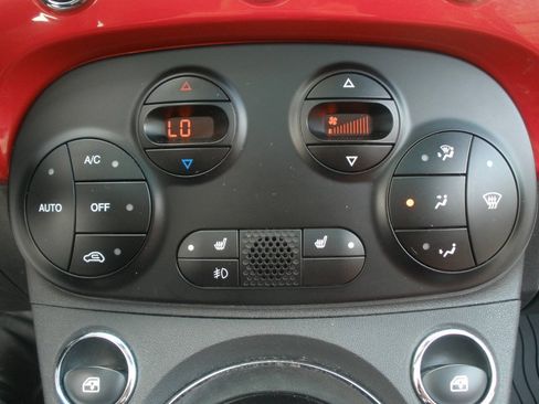 Used 2012 FIAT 500 Lounge w/ Luxury Leather Pkg FWD image 40