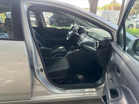 Used 2025 Nissan Versa SV FWD image 19